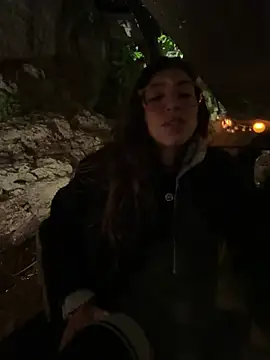 amanilouve online show from April 15, 10:10 pm