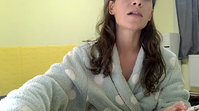 Snapshot of MercyLove chatting on October 8, 3:42 pm MercyLove online show from October 8, 3:42 pm