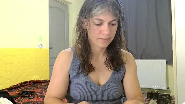 Snapshot of MercyLove chatting on April 30, 1:06 pm MercyLove online show from April 30, 1:06 pm