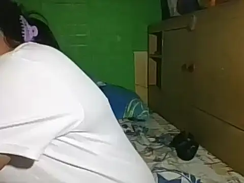 Snapshot of pinay_wild_mature chatting on February 4, 6:57 am pinay wild mature online show from February 4, 6:57 am