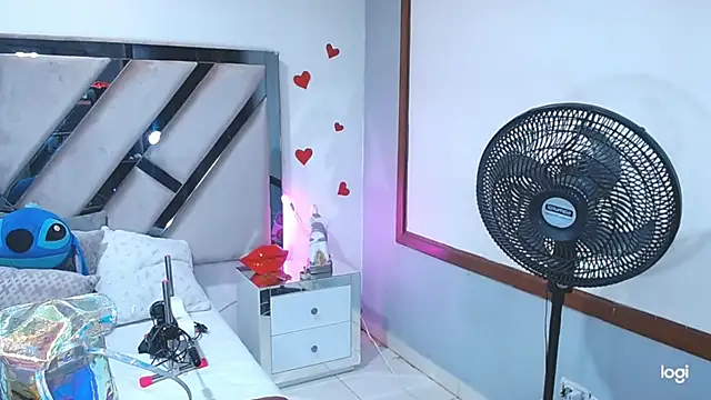 Snapshot of lady_Ary_xx chatting on January 26, 10:13 pm lady Ary xx online show from January 26, 10:13 pm