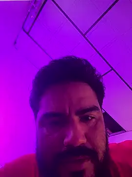 Snapshot of MichaelBear_ chatting on January 17, 8:01 pm MichaelBear online show from January 17, 8:01 pm