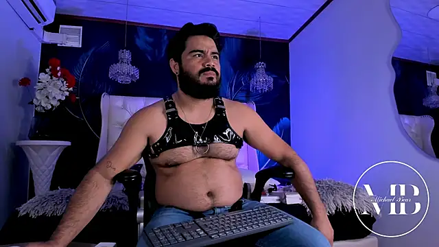 Snapshot of MichaelBear_ chatting on February 8, 12:08 pm MichaelBear online show from February 8, 12:08 pm