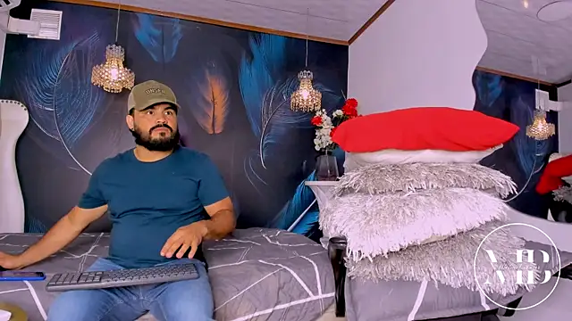 Snapshot of MichaelBear_ chatting on February 28, 12:06 pm MichaelBear online show from February 28, 12:06 pm