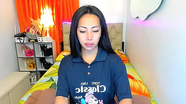 reighnempress online show from January 29, 3:01 am