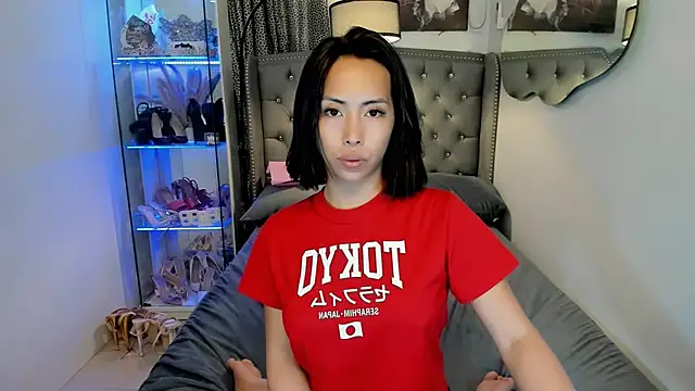 reighnempress online show from November 18, 2:50 am