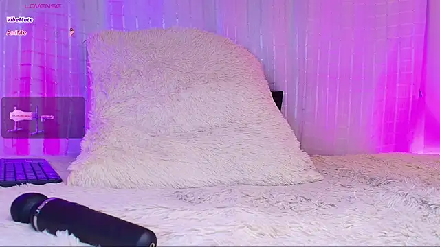 Samii Evans online show from March 6, 7:36 am