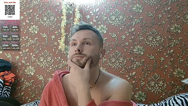 Snapshot of MartinBrandon chatting on January 3, 9:57 pm MartinBrandon online show from January 3, 9:57 pm
