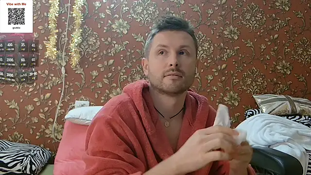 Snapshot of MartinBrandon chatting on January 13, 11:49 pm MartinBrandon online show from January 13, 11:49 pm
