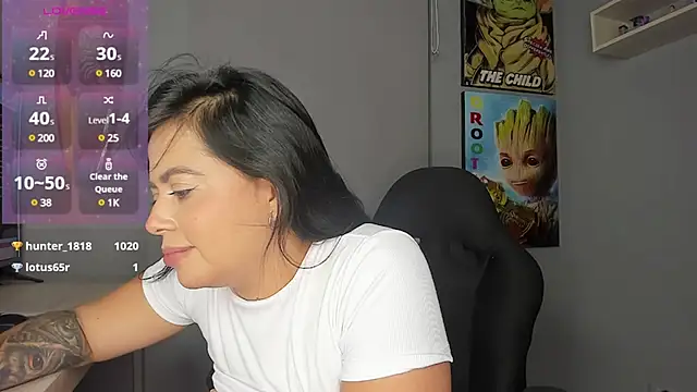 Snapshot of AddisonStone chatting on December 14, 12:11 am AddisonStone online show from December 14, 12:11 am