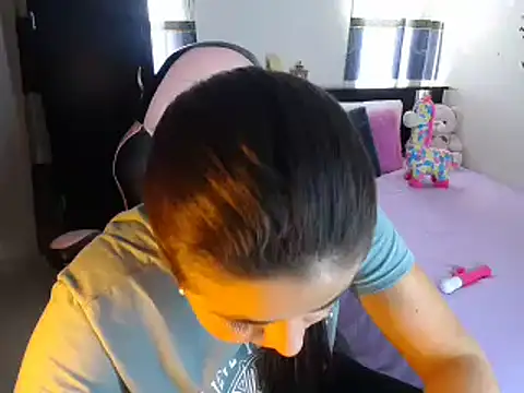 violeta campbell online show from February 22, 8:09 pm