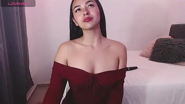 Melaniie01 online show from April 10, 11:20 pm