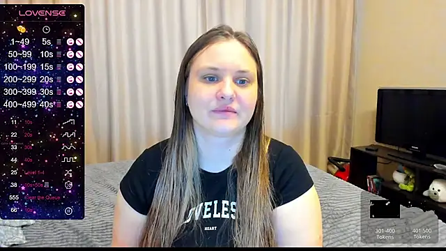 Snapshot of AlanaBrox chatting on January 17, 10:33 am AlanaBrox online show from January 17, 10:33 am