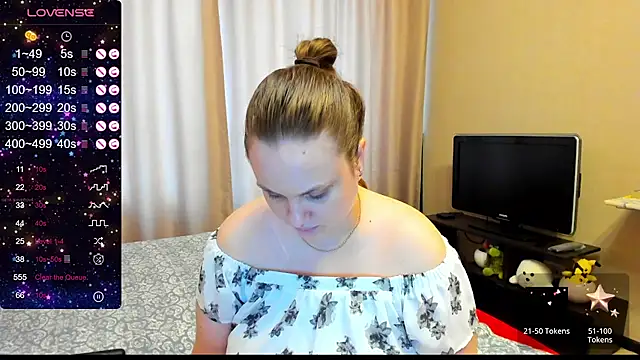 Snapshot of AlanaBrox chatting on March 5, 10:00 am AlanaBrox online show from March 5, 10:00 am