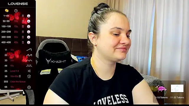 Snapshot of AlanaBrox chatting on September 12, 1:00 pm AlanaBrox online show from September 12, 1:00 pm