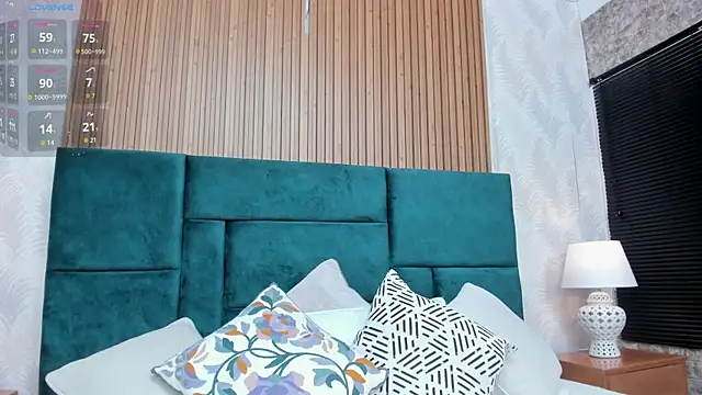 Kareena chopra online show from December 3, 12:47 pm