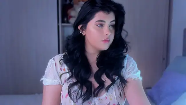 Alyaa s online show from September 8, 7:46 pm