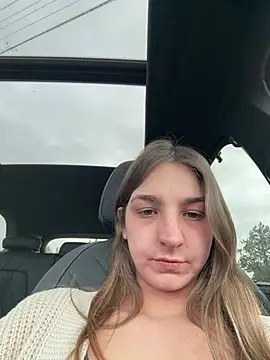 DoriDeluxe66 online show from February 13, 4:14 pm