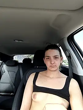 DoriDeluxe66 online show from April 14, 9:15 am