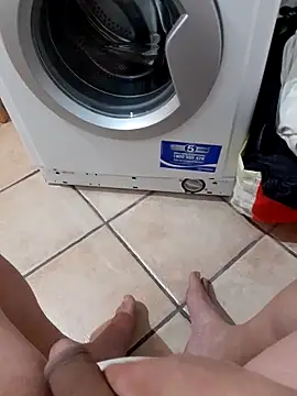 Snapshot of 74bob chatting on February 23, 6:17 am 74bob online show from February 23, 6:17 am