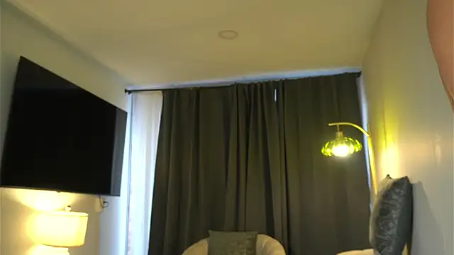 kendall ruiz online show from November 14, 9:57 pm