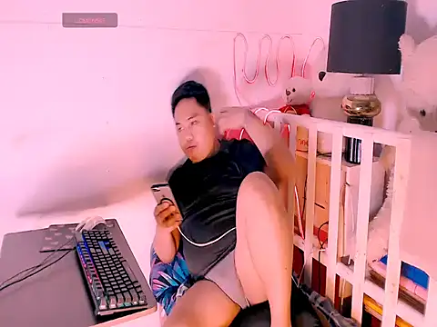 Snapshot of Hardking_69 chatting on June 17, 12:29 pm Hardking 69 online show from June 17, 12:29 pm