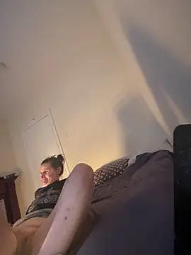 CuzzyB69 online show from February 21, 11:33 am