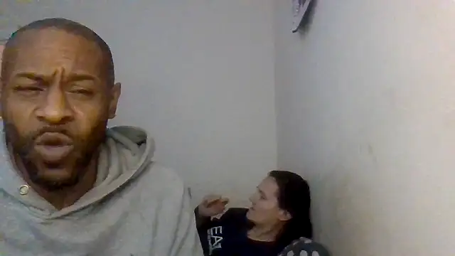 CuzzyB69 online show from November 26, 1:12 pm