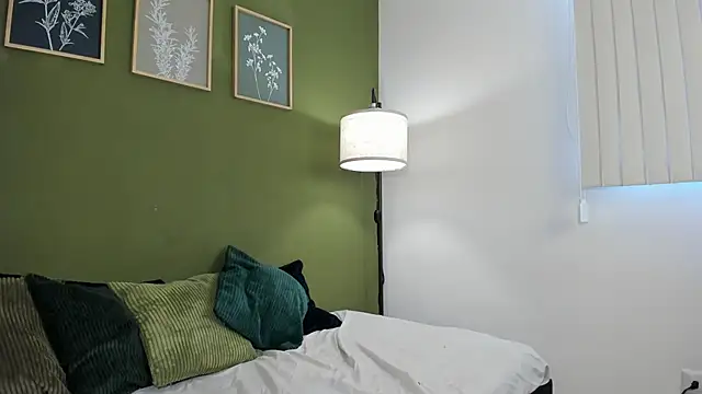 karlye 5 online show from September 17, 12:18 pm