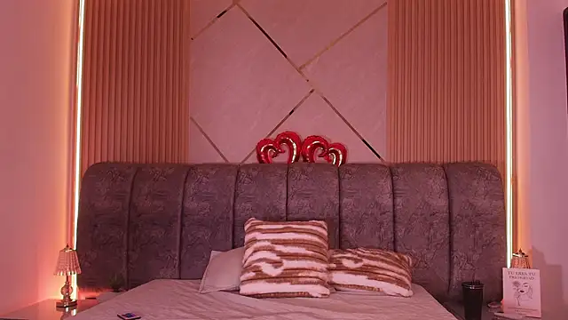 naia blessed online show from February 26, 7:13 pm