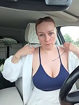 Snapshot of Bondgirl_013 chatting on July 3, 3:29 pm Bondgirl 013 online show from July 3, 3:29 pm
