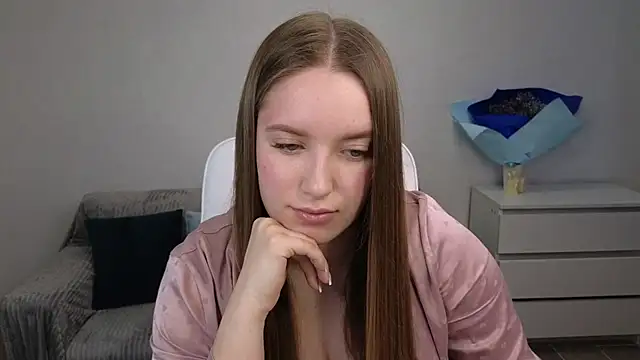 EvaMaddison online show from January 14, 6:34 am