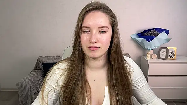 EvaMaddison online show from September 27, 5:23 am