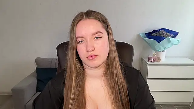 Snapshot of EvaMaddison chatting on May 19, 6:31 am EvaMaddison online show from May 19, 6:31 am
