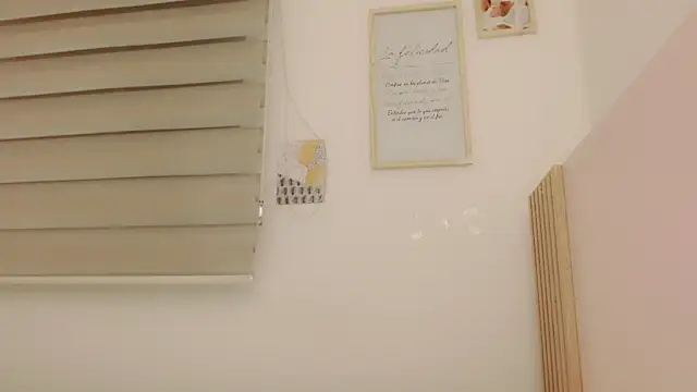 Snapshot of Elen__Sweet chatting on January 24, 1:24 am Elen  Sweet online show from January 24, 1:24 am