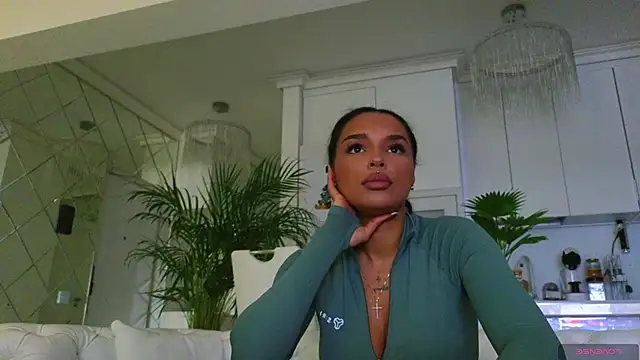 KimiBrown online show from December 18, 1:06 pm