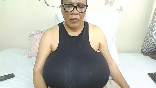 DairyQueen2 online show from October 31, 9:32 am