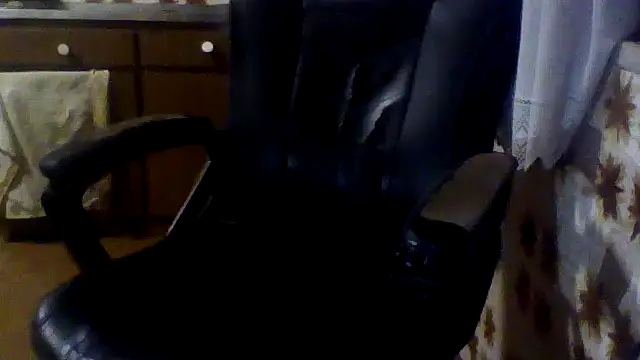 Snapshot of omeunomeeantonio chatting on July 12, 2:13 am omeunomeeantonio online show from July 12, 2:13 am