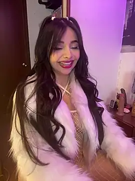 Snapshot of KateLatorre chatting on January 24, 11:12 pm KateLatorre online show from January 24, 11:12 pm