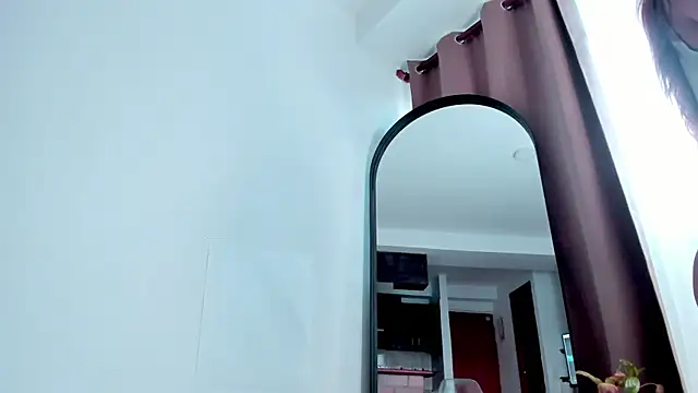 HannaMoom online show from January 17, 9:17 pm