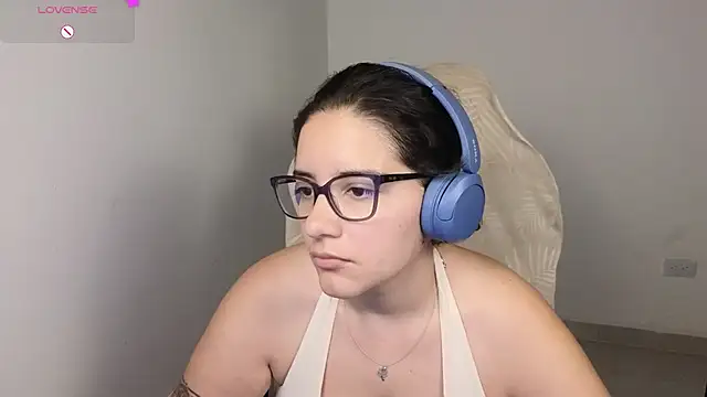 blue  moon  online show from November 27, 6:43 pm