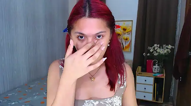 xXCathyJennerXx online show from December 7, 10:45 am