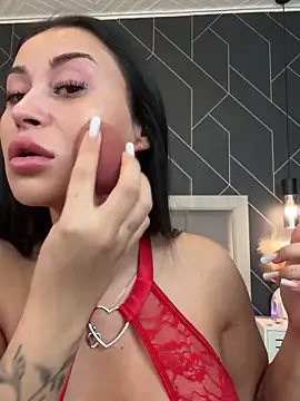 EmyLaveau online show from February 4, 6:25 am