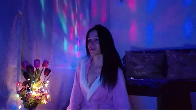 Snapshot of ElysaSun chatting on March 6, 12:21 am ElysaSun online show from March 6, 12:21 am