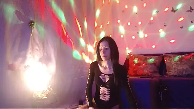 Snapshot of ElysaSun chatting on November 21, 6:50 pm ElysaSun online show from November 21, 6:50 pm