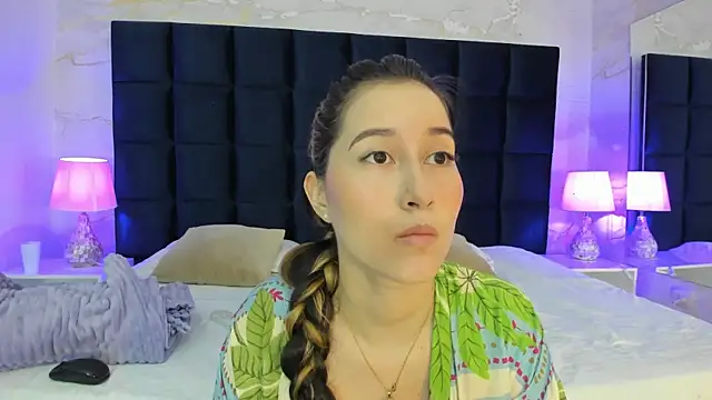 Snapshot of Abby_Sweet1_ chatting on November 12, 11:43 am Abby Sweet1 online show from November 12, 11:43 am