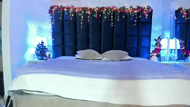 Snapshot of Abby_Sweet1_ chatting on December 15, 11:36 am Abby Sweet1 online show from December 15, 11:36 am