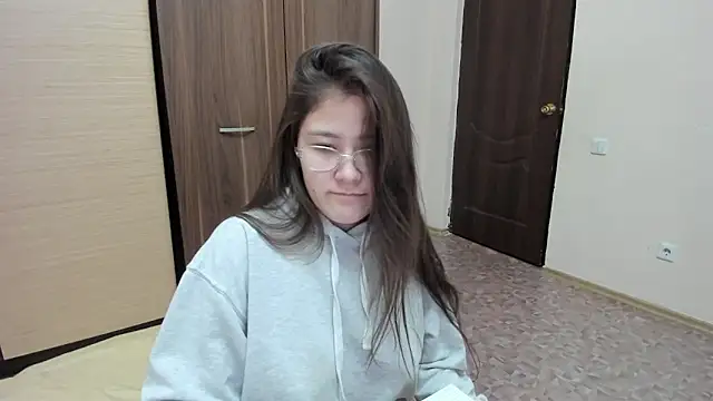 Riz girl online show from February 2, 4:32 pm