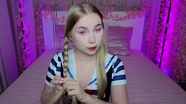 Snapshot of LilyStarlight chatting on July 2, 3:45 am LilyStarlight online show from July 2, 3:45 am