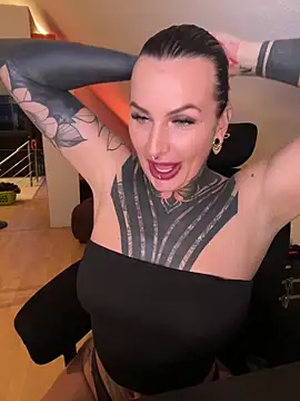InkedBiitch online show from March 29, 6:19 pm